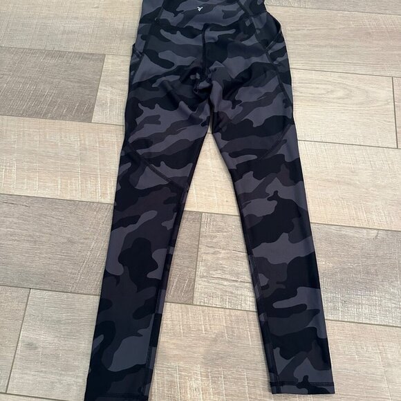 OLD NAVY ACTIVE POWERSOFT LEGGINGS SIZE LARGE 10/12 GIRLS CAMOFLAUGE - Picture 5 of 6
